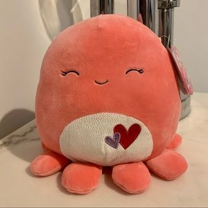 8” Abby the octopus Valentine’s Squishmallow